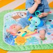 BRIGHT STARTS Játszószőnyeg játékhíddal Wild Wiggles aktivitással 0hó+