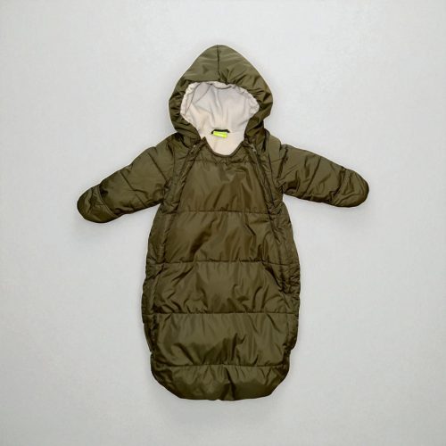 Khaki színű bundazsák kapucnival és ráhajtható kesztyűvel , Méret 62-68-as (2-6 hó)